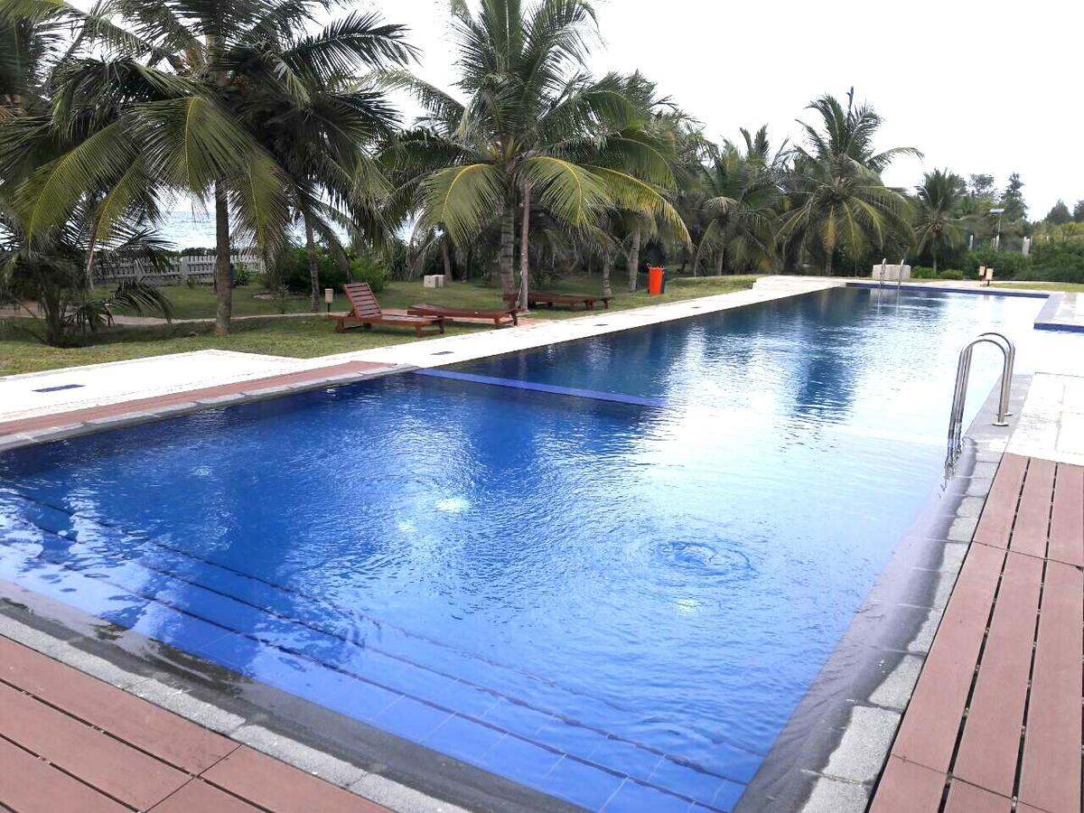 LLH 1G1 Nilaveli Ocean Front Condos Bagian luar foto