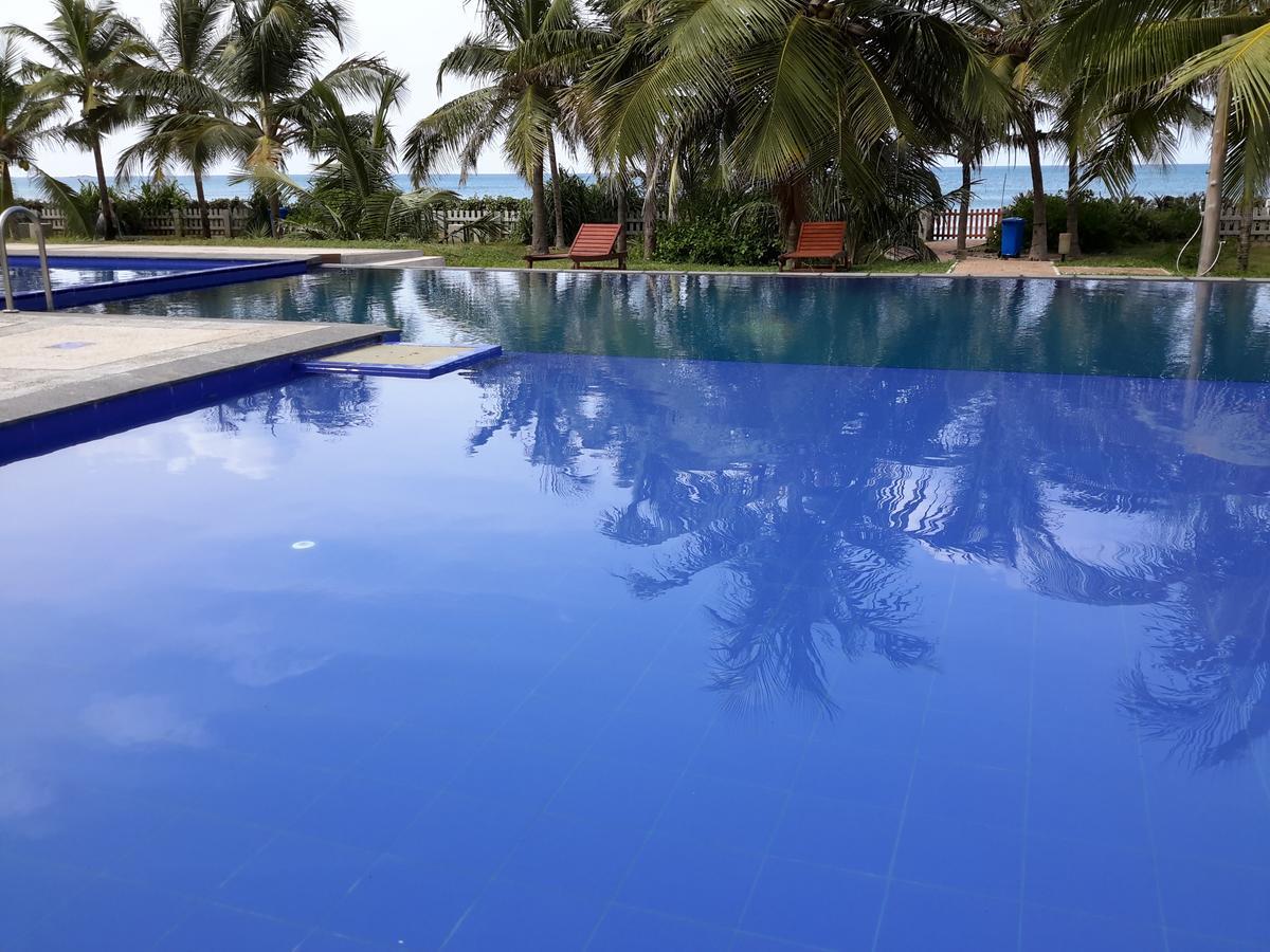 LLH 1G1 Nilaveli Ocean Front Condos Bagian luar foto